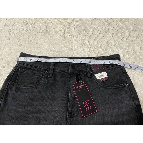 No Boundaries Womens Super High Rise Destructed Mom Jeans Black Size 7 NWT - Picture 11 of 12